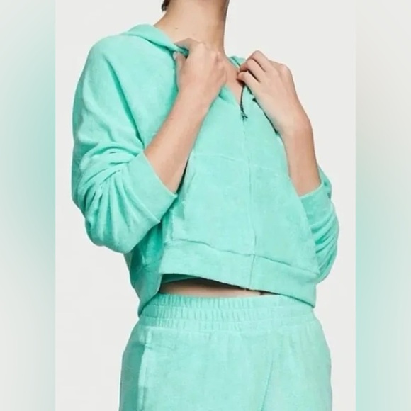 Victoria's Secret Tops - Victoria’s Secret Tourquoise Blue Green Cropped Zip-Up Sweater Terry Cloth Sz XS